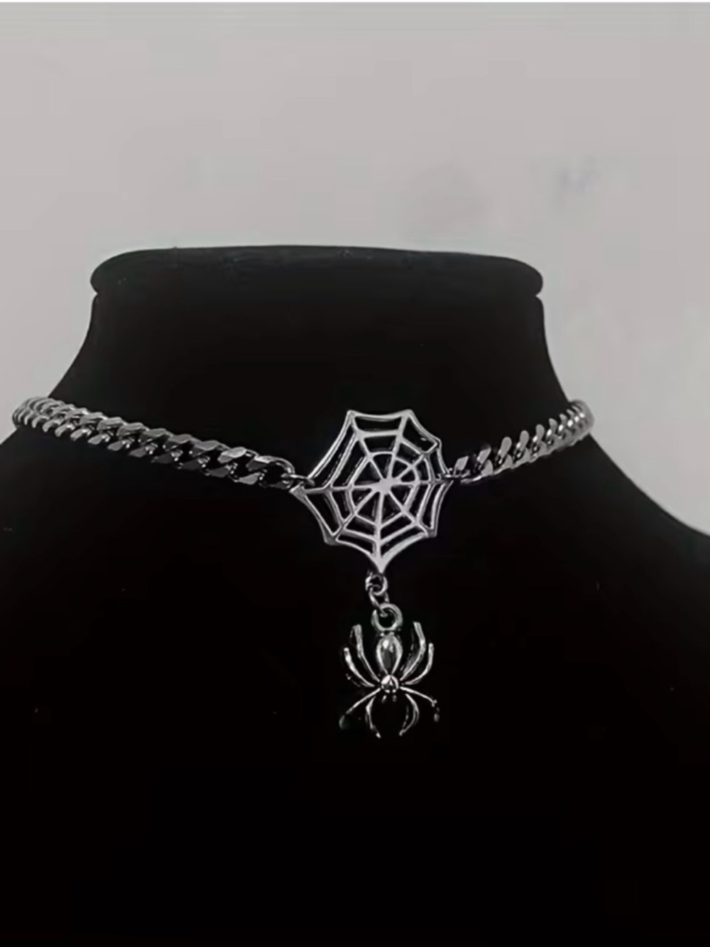 Anime Punk Gothic Spider Horror Necklace NEW Jewelry Fashion Women’s Beauty Gift